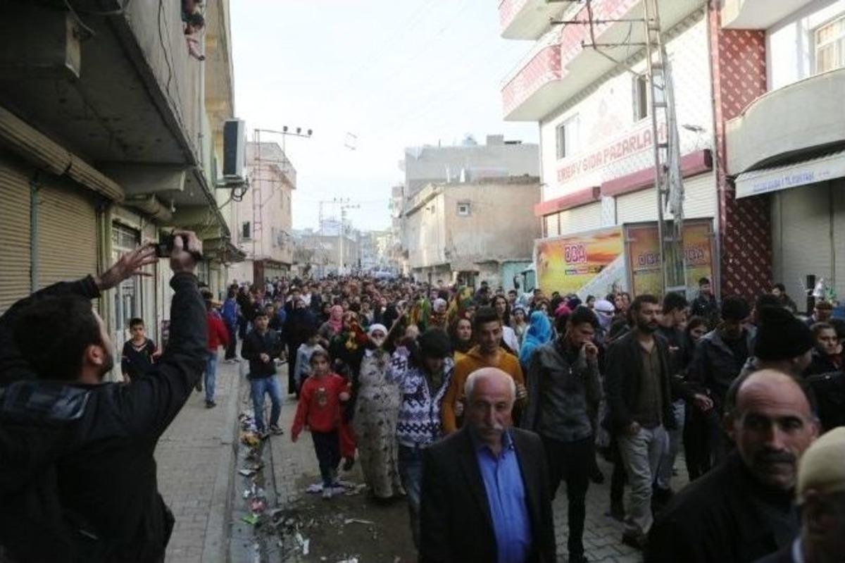 Cizre&rsquo;de Kobani İ&ccedil;in D&uuml;zenlenen Y&uuml;r&uuml;y&uuml;ş Olaysız Sona Erdi