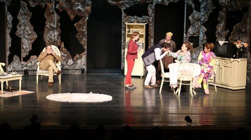 Aksaray Belediyesinden Tiyatro Oyunu