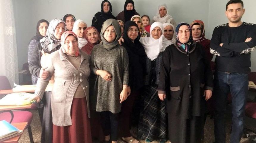 Kahta&rsquo;da Okuma Yazma Kursu İlgi G&ouml;r&uuml;yor