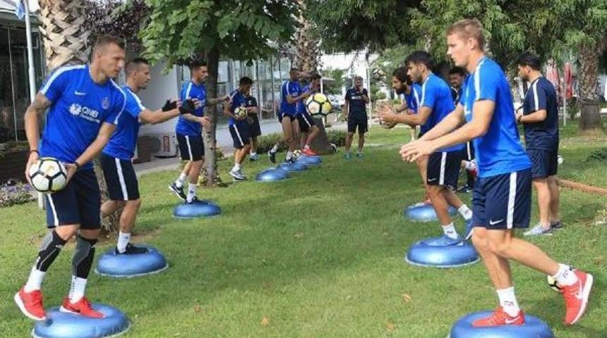 Trabzonspor'da Beşiktaş Ma&ccedil;ı Hazırlıkları S&uuml;r&uuml;yor