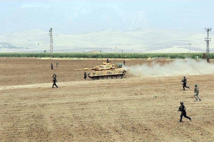 Türk Ve Irak Askerleri Tozu Dumana Kattı G5