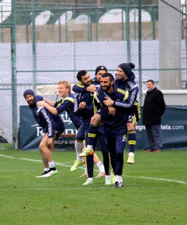 Bakan Yardımcısı Ve Belediye Başkanından Fenerbah&ccedil;e ye Ziyaret 3