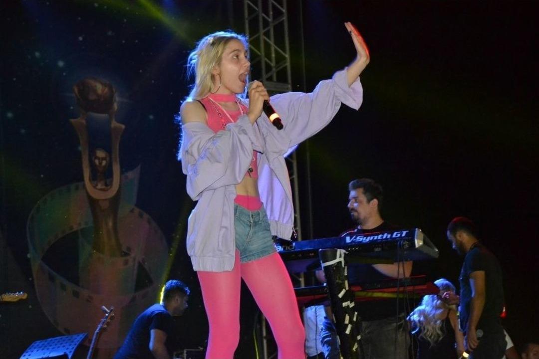 Herkes Bunu Konuşuyor; &ldquo;aleyna Tilki Konserini Conolar Mı Bastı?&rdquo;