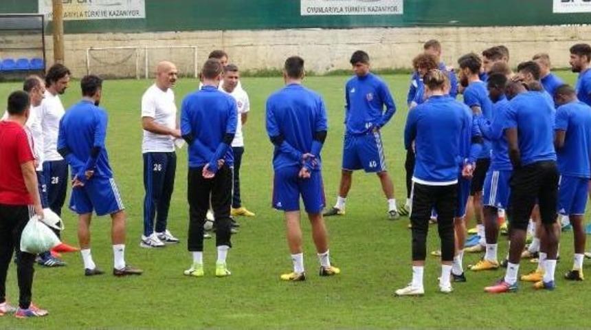 Kardemir Karab&uuml;kspor, Galatasaray Ma&ccedil;ına Altyapı Antren&ouml;r&uuml; Ile &Ccedil;ıkacak