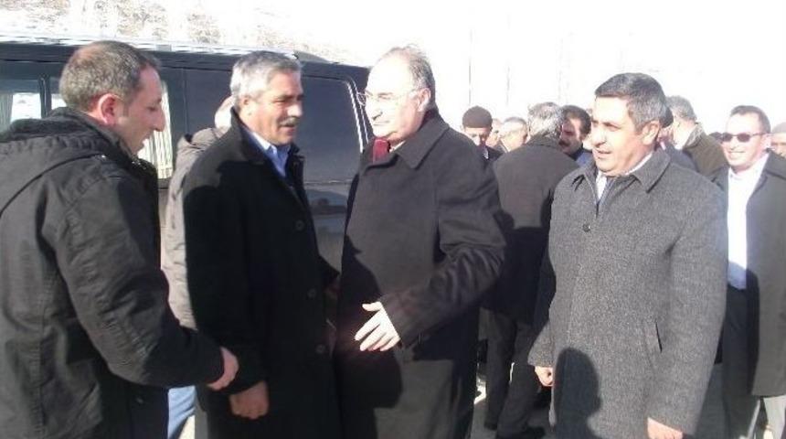 Ak Parti Erzurum Milletvekili Adnan Yılmaz, Tekman İl&ccedil;esine &Ccedil;ıkarma Yaptı