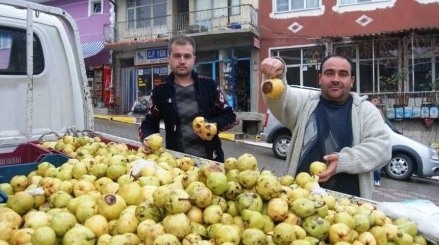&Ccedil;&uuml;r&uuml;k Armudun Kilosu 5 Tl