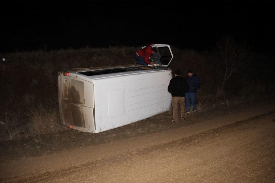 Okul Servisi Devrildi: 6 &Ouml;ğrenci Yaralandı