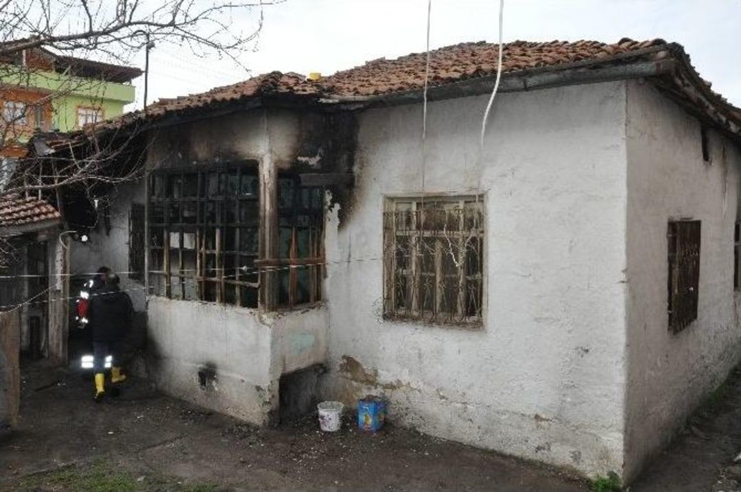 Yangına Uykuda Yakalandılar