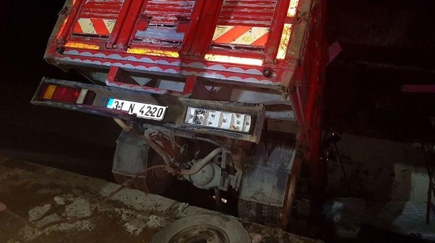 Hatay&rsquo;da Trafik Kazası: 1 &Ouml;l&uuml;, 6 Yaralı