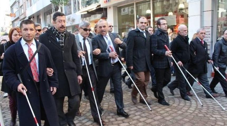 Engelsiz Bir D&uuml;nya İ&ccedil;in Y&uuml;r&uuml;d&uuml;ler