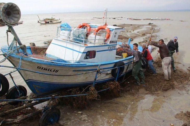 Selde Mahsur Kalan 13 Kişi Afad Tarafından Kurtarıldı G2