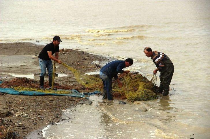 Selde Mahsur Kalan 13 Kişi Afad Tarafından Kurtarıldı G3