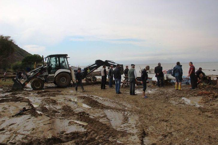 Selde Mahsur Kalan 13 Kişi Afad Tarafından Kurtarıldı G5