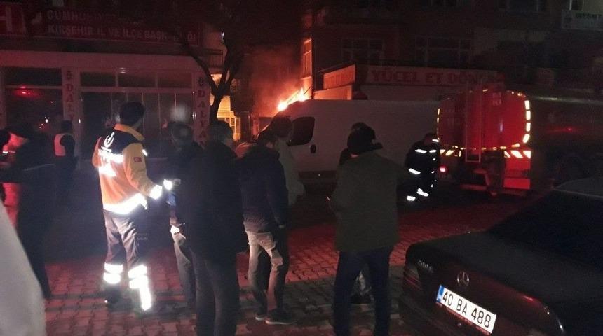 Chp Binasının Yanında Yangın &Ccedil;ıktı