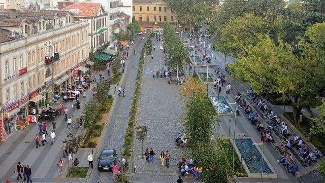 Trabzon Meydan Parkı&rsquo;nda &Uuml;cretsiz İnternet D&ouml;nemi Başladı 1