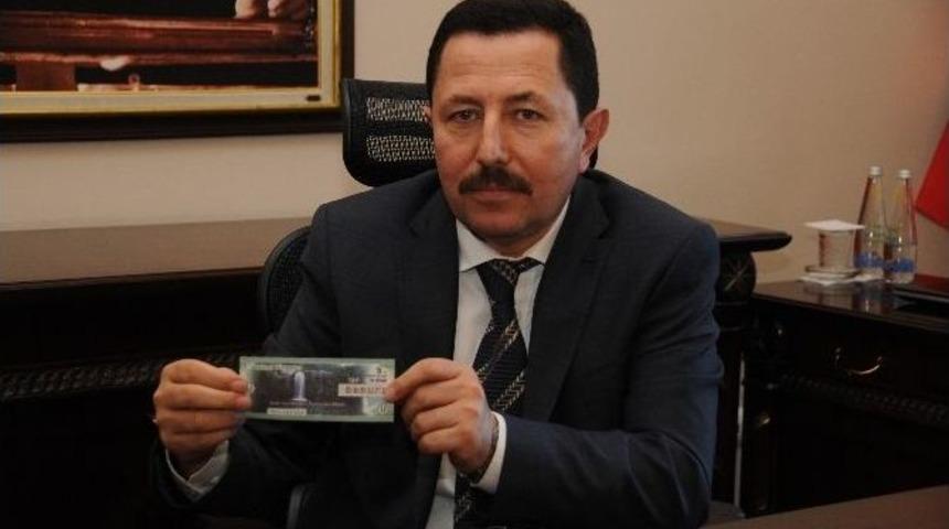 Vali, Milli Piyango Bileti Aldı