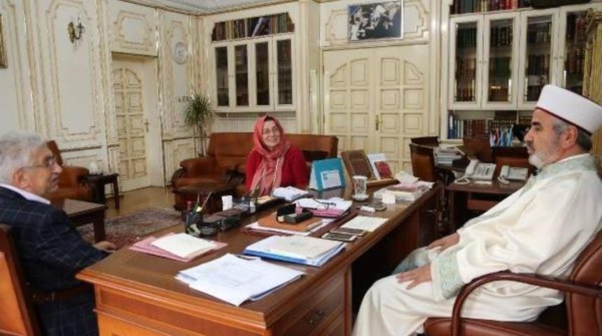 25 Yıllık Arkadaşlıkları Evlilikle Sonlandı,lonica İstanbul'da M&uuml;sl&uuml;manlığı Kabul Etti