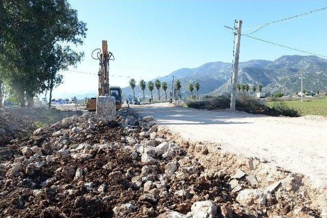 K&ouml;y Yollarına 40 Milyonluk Yatırım 1