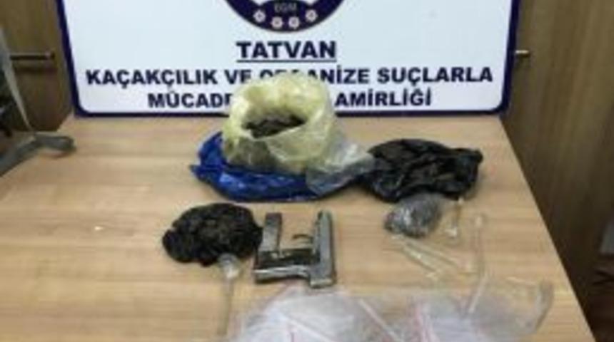 Tatvan&rsquo;da Uyuşturucu Operasyonu: 2 Tutuklama