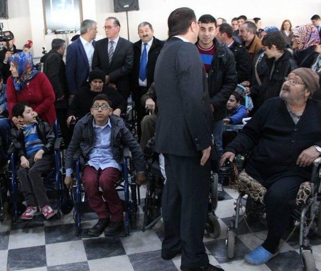 Engellilere Tekerlikli Sandalye Dağıtıldı 1