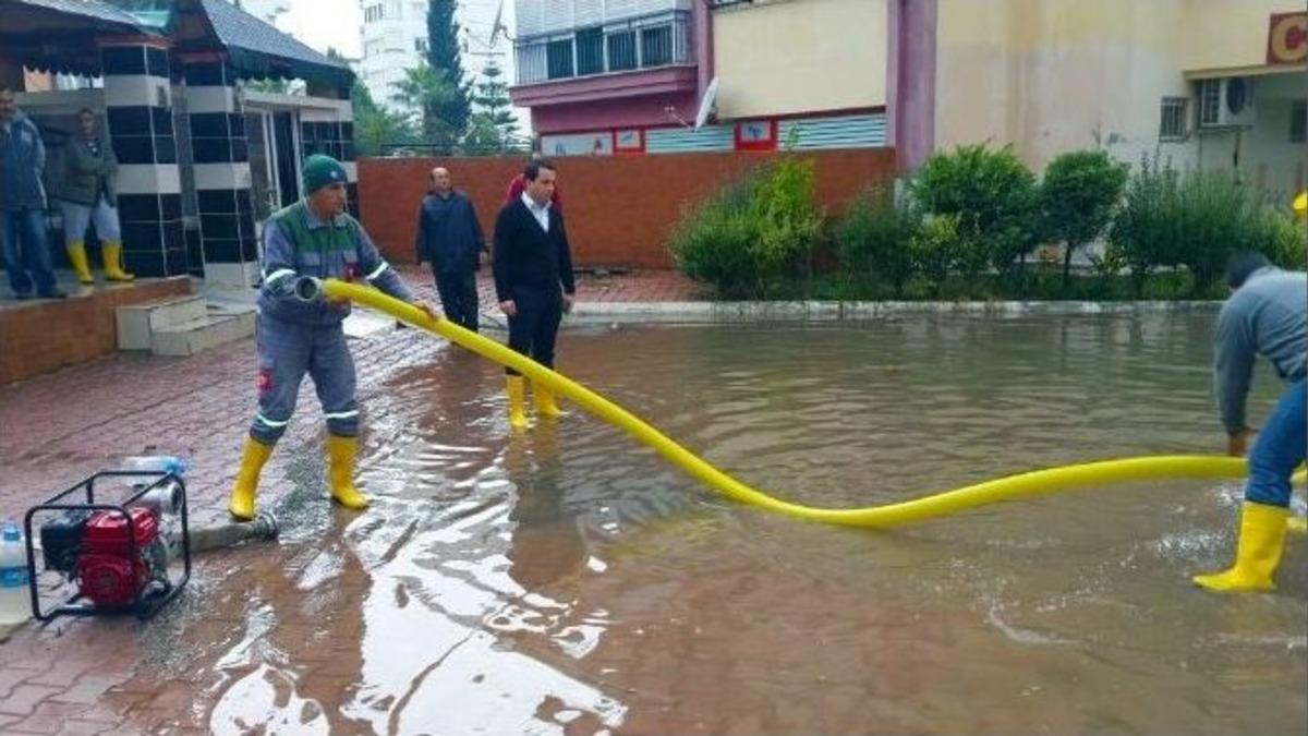 B&uuml;y&uuml;kşehirde Fırtına İ&ccedil;in T&uuml;m Birimler Alarma Ge&ccedil;ti
