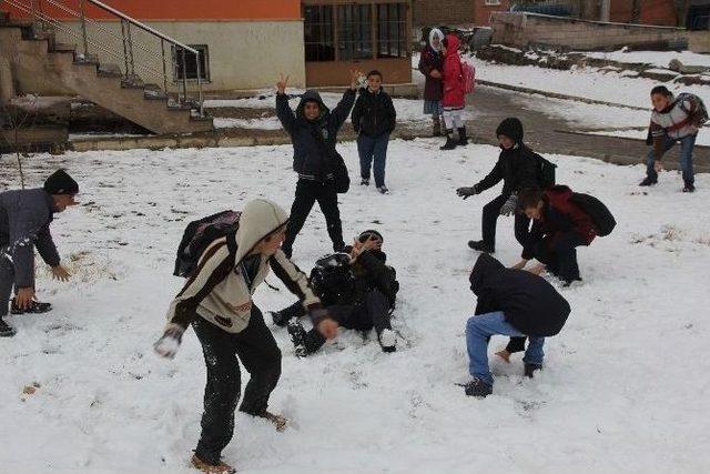 Çocuklar Karın Keyfini Çıkardı