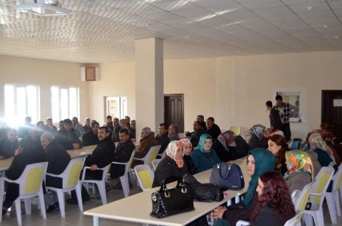 İş-kur İl M&uuml;d&uuml;r&uuml; &Ccedil;alışanlarla Toplantı Yaptı