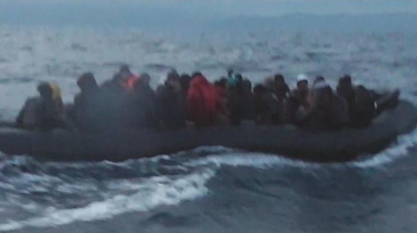 İzmir’de 49 Göçmen Kurtarıldı