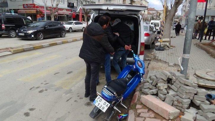 Polis, Silahlı Gaspçıları Maskelerinden Yakaladı G2