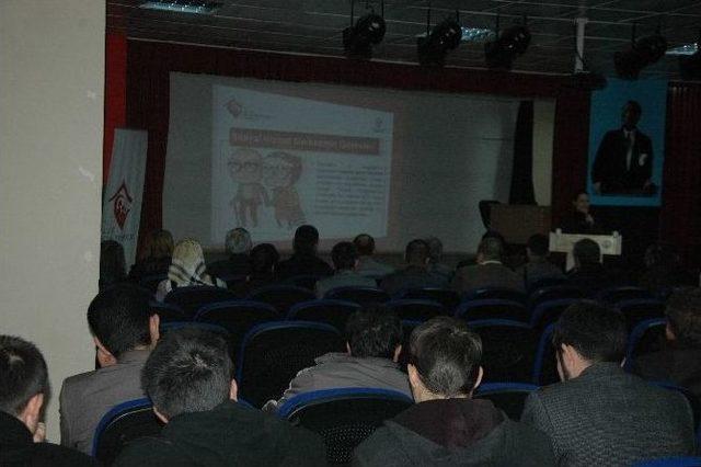 “aile İçi İletişim” Semineri Düzenlendi