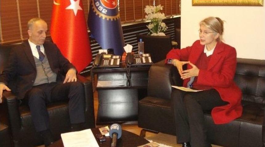 Tarhan&rsquo;dan T&uuml;rk-iş&rsquo;e Ziyaret