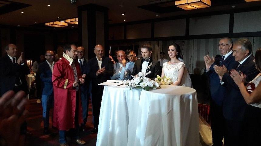 &Ouml;zsoy Ve Aktaş Ailelerinin Mutlu G&uuml;n&uuml;