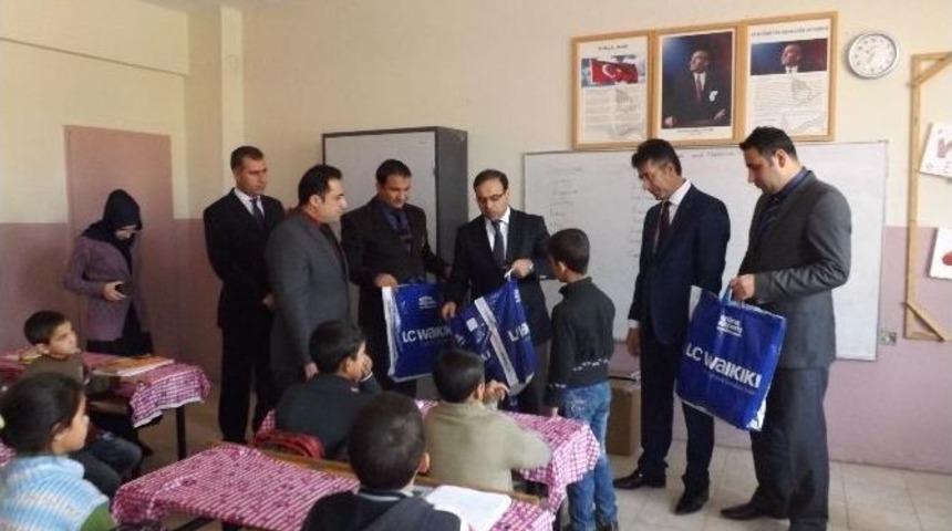 Ergani&rsquo;de &Ouml;ğrencilere Yardım
