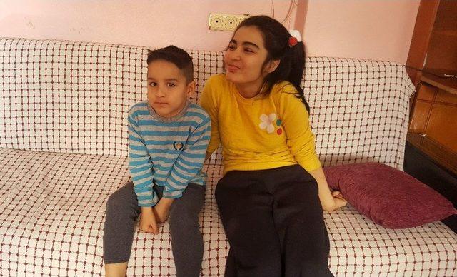 Wilson Hastası &Uuml;&ccedil; Kardeş Tedavi Edilmezse &Ouml;lebilir 1