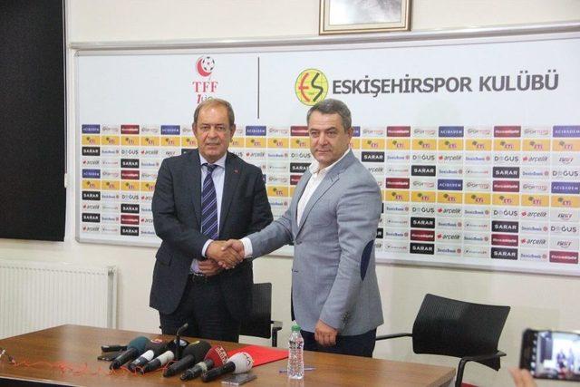 Yücel İldiz Eskişehirspor’a 1 Yıllık İmzayı Attı