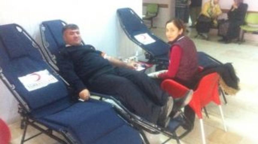 Kızılay Hekimhan&rsquo;da Kan Bağışı Topladı