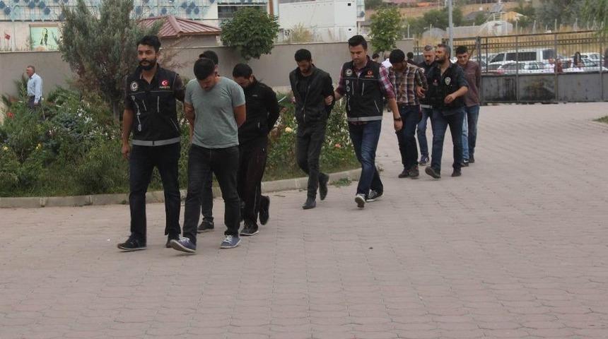 Sivas&rsquo;ta Uyuşturucu Operasyonu: 6 G&ouml;zaltı