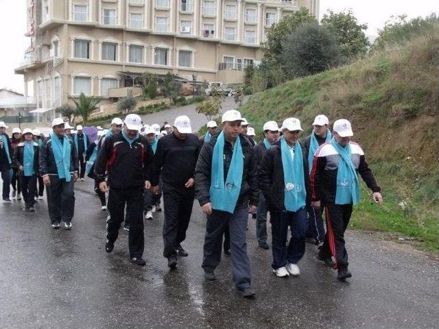 Salihli’de Sağlıklı Yaşam Yürüyüşü Yapıldı 1