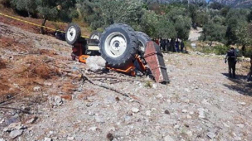 Devrilen Trakt&ouml;r&uuml;n Altında Kalarak &Ouml;ld&uuml;