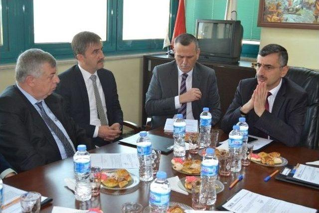 Vali Bektaş, Turgutlu Osb Toplantısına Katıldı 2