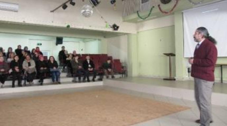 &Ccedil;ocuk Evleri Koordinasyon Merkezi &Ccedil;alışanlarına Uyuşturucu Semineri