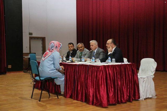 Halk Toplantısı Vali Kam&ccedil;ı Başkanlığında Yapıldı 1