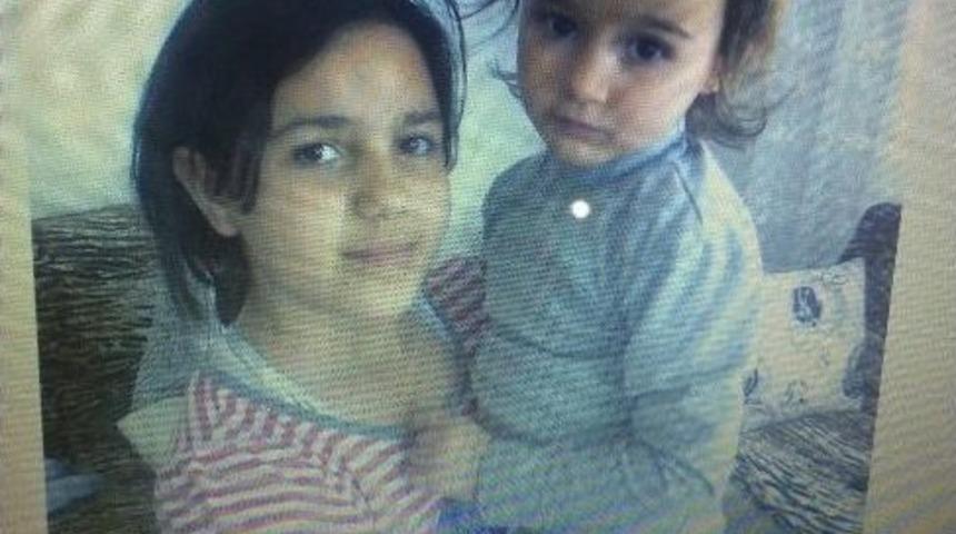 Mersin&rsquo;deki Kazada Hayatını Kaybeden Baba-kız Toprağa Verildi