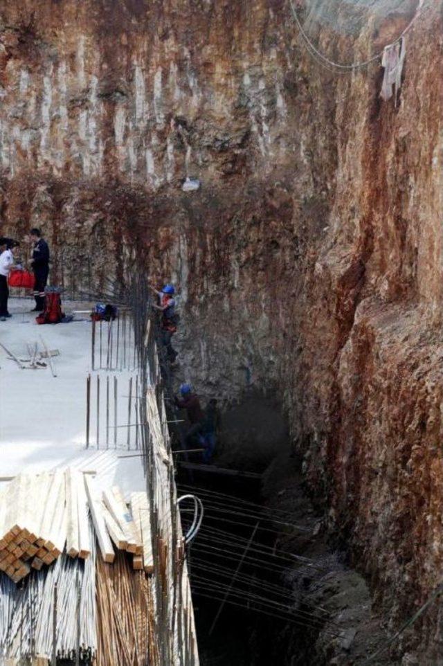 İnşaattan düşen işçi yaralandı