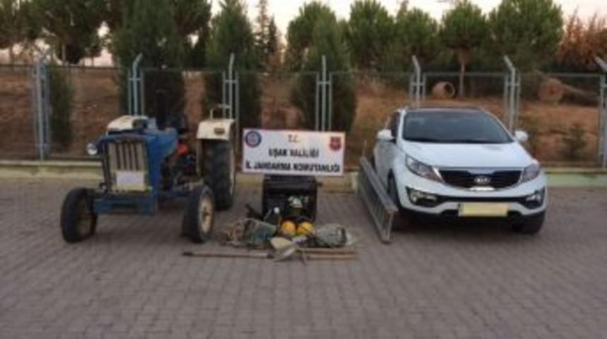 Uşak&rsquo;ta Ka&ccedil;ak Kazı Operasyonu