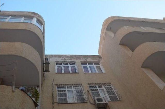 Emekli Öğretmen İntihar Etti 1