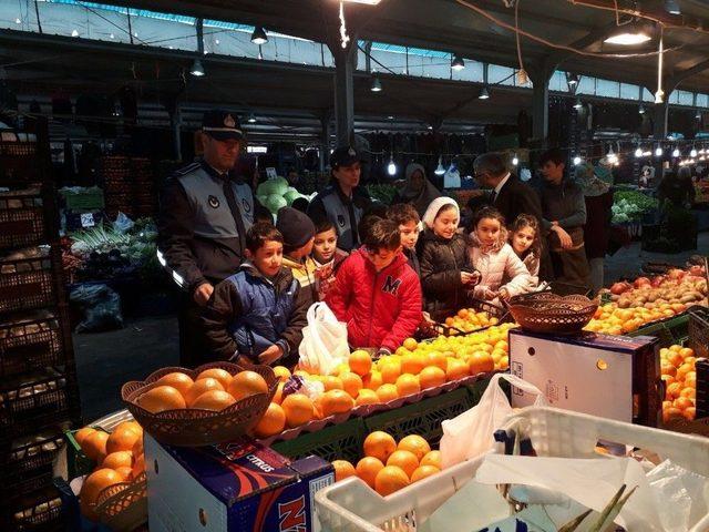 &Ccedil;ocuklar Bilin&ccedil;li Alışveriş Yapmayı Yerinde &Ouml;ğrendi 1