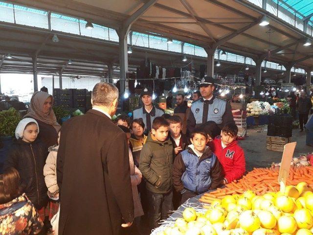 &Ccedil;ocuklar Bilin&ccedil;li Alışveriş Yapmayı Yerinde &Ouml;ğrendi 2