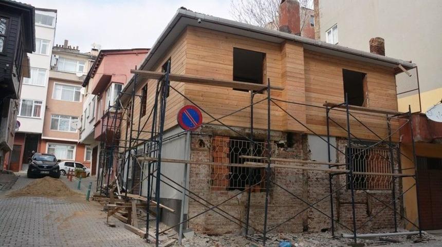 İbrahim Balaban Resim M&uuml;zesi G&uuml;n Sayıyor