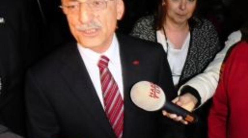 Chp&rsquo;li Karayal&ccedil;ın Cumhuriyet Gazetesini Ziyaret Etti